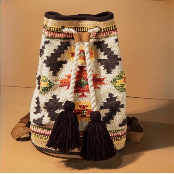 NWT Tan & Cream Boho Mojave Handcrafted Tassel Backpack - Picture 8 of 9